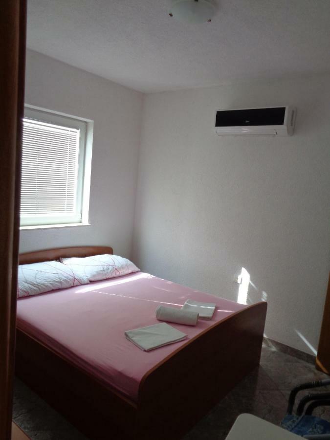 Apartment Rados *