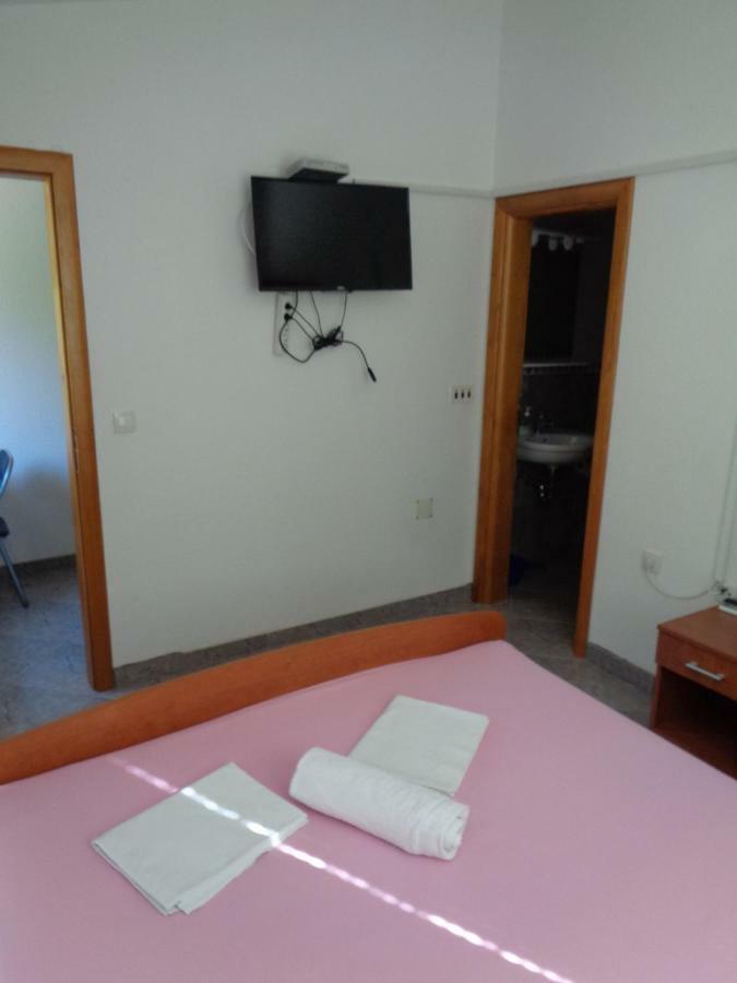 Rados Apartment *