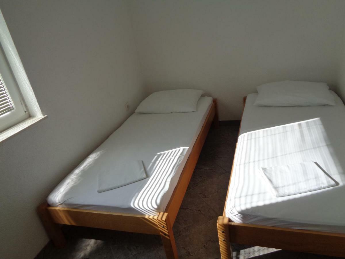 Rados Apartment Lokva Rogoznica